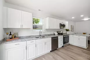 106 Central Ave, Blanchester, OH 45107 - Photo 12