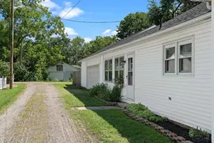 125 W Fancy St, Blanchester, OH 45107 - Photo 4