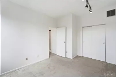561 Milton Street #D, Cincinnati, OH 45202 - Photo 30