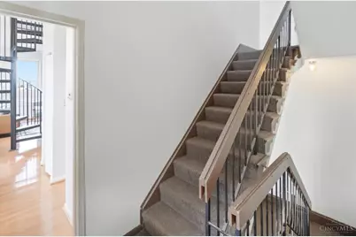 561 Milton Street #D, Cincinnati, OH 45202 - Photo 8