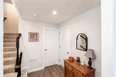984 Steamboat Drive, Union Township, OH 45244 - Photo 2