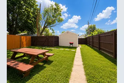 1207 Dayton Street, Hamilton, OH 45011 - Photo 2