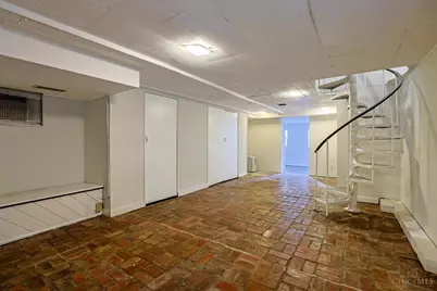 558 Missouri Avenue, Cincinnati, OH 45226 - Photo 16