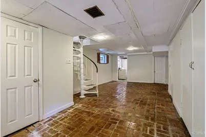 558 Missouri Avenue, Cincinnati, OH 45226 - Photo 18