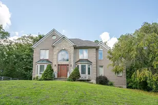 1826 Chapel Woods Dr, Batavia Township, OH 45103 - Photo 2