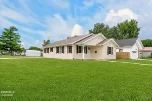 1104 E Paint St, Washington Court House, OH 43160 - Photo 1