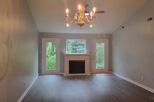 210 Elmwood Dr, Springboro, OH 45066 - Photo 2