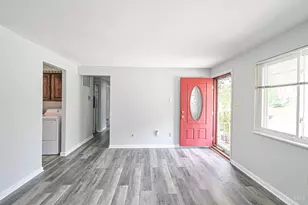 795 Castro Ln, Springdale, OH 45246 - Photo 6