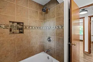 2562 Montana Ave, Cincinnati, OH 45211 - Photo 8