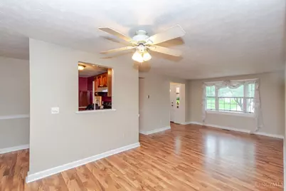 307 Flanders Avenue, Brookville, OH 45309 - Photo 6