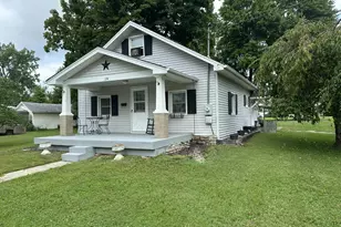 124 Clark St, Bethel, OH 45106 - Photo 1