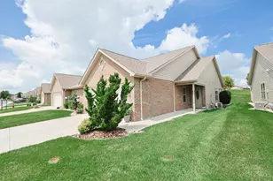 727 Villa Ct, Trenton, OH 45067 - Photo 2