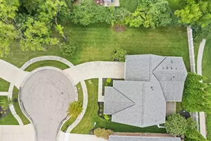 10503 Adirondack Wy, Blue Ash, OH 45241 - Photo 2