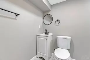 8613 Brent Dr, Springfield Township, OH 45231 - Photo 28