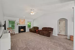 3476 Winter Holly Dr, Batavia Township, OH 45102 - Photo 4