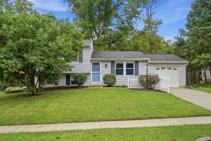 808 Laverty Ln, Anderson Township, OH 45230 - Photo 2