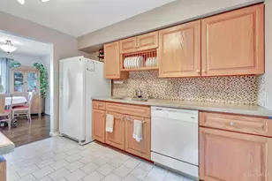 9530 Waxwing Dr, Blue Ash, OH 45241 - Photo 8