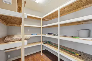 1810 Walker St, Cincinnati, OH 45202 - Photo 22