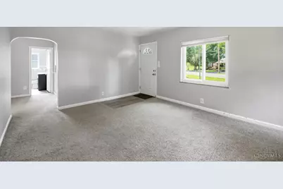 7066 Bridgetown Road, Green Township, OH 45248 - Photo 12