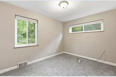 1694 Ashbrook Drive, Cincinnati, OH 45238 - Photo 10