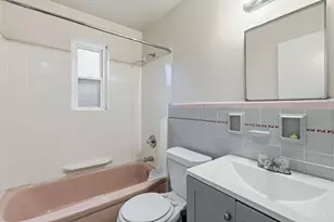1694 Ashbrook Dr, Cincinnati, OH 45238 - Photo 14