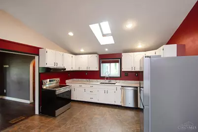 8141 Lesourdsville West Chester Road, West Chester, OH 45069 - Photo 16