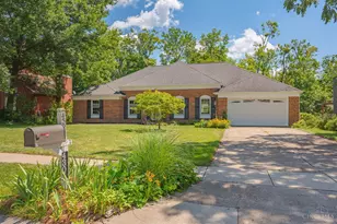 4305 Berryhill Ln, Blue Ash, OH 45242 - Photo 2