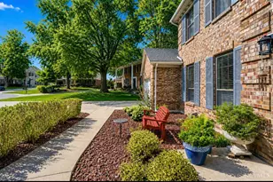 2241 Donnington Ln, Anderson Township, OH 45244 - Photo 4