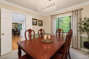2241 Donnington Ln, Anderson Township, OH 45244 - Photo 10