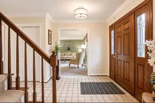 2241 Donnington Ln, Anderson Township, OH 45244 - Photo 6