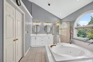8851 Eagle Ridge Dr, West Chester, OH 45069 - Photo 32