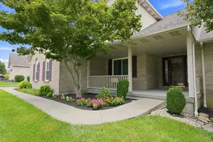 5668 Indian Hill Ct, Fairfield Township, OH 45011 - Photo 2