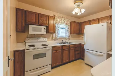 1935 Sterling Avenue, Cincinnati, OH 45239 - Photo 8