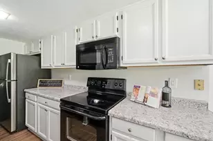 7846 Hackney Cir, Deerfield Township, OH 45039 - Photo 12