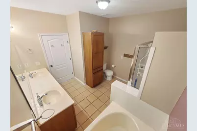 7874 Gapstow Bridge, Springfield Township, OH 45231 - Photo 18