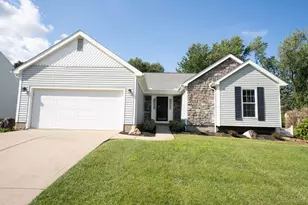 718 Fox Creek Ln, Union Township, OH 45245 - Photo 1