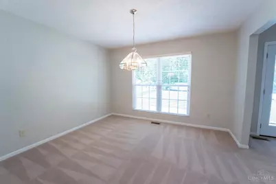 718 Fox Creek Ln, Union Township, OH 45245 - Photo 4