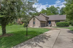 1828 W Tamarron Ct, Clear Creek Township, OH 45066 - Photo 2