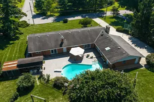 3105 N Whitetree Cir, Amberley, OH 45236 - Photo 2