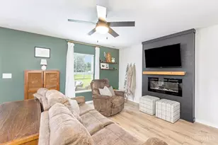 104 Honeysuckle Way, Eaton, OH 45320 - Photo 4