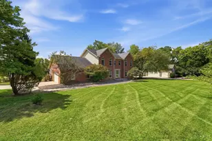 6315 Gem Stone Dr, Liberty Township, OH 45044 - Photo 2
