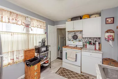 2419 St Charles Avenue, Dayton, OH 45410 - Photo 8