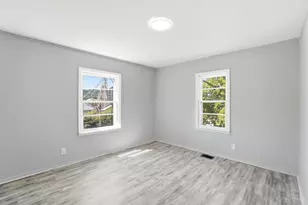 5474 River Rd, Cincinnati, OH 45233 - Photo 16