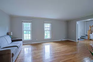 427 Flemridge Ct, Wyoming, OH 45231 - Photo 8