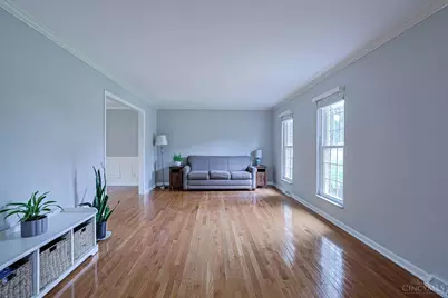 427 Flemridge Court, Wyoming, OH 45231 - Photo 6