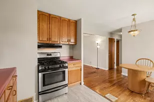 8893 Monsanto Dr, Springfield Township, OH 45231 - Photo 8