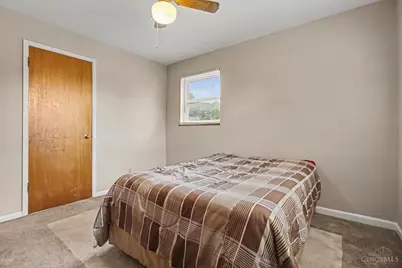 8893 Monsanto Drive, Springfield Township, OH 45231 - Photo 10