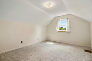 8893 Monsanto Dr, Springfield Township, OH 45231 - Photo 16