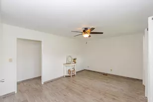 701 Easter Dr, Carlisle, OH 45005 - Photo 4