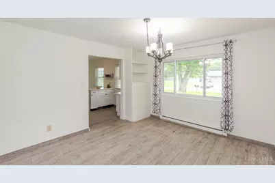 701 Easter Drive, Carlisle, OH 45005 - Photo 10